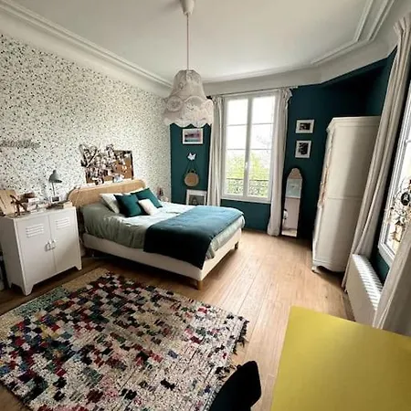 Charming Family To Rent For Holidays & Only 10 Mins To Paris Holiday home Colombes (Hauts-de-Seine)