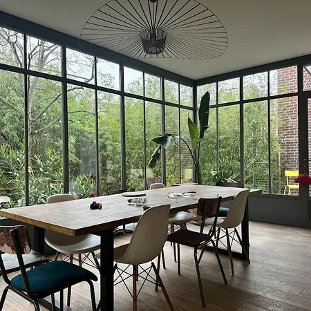Charming Family To Rent For Holidays & Only 10 Mins To Paris *